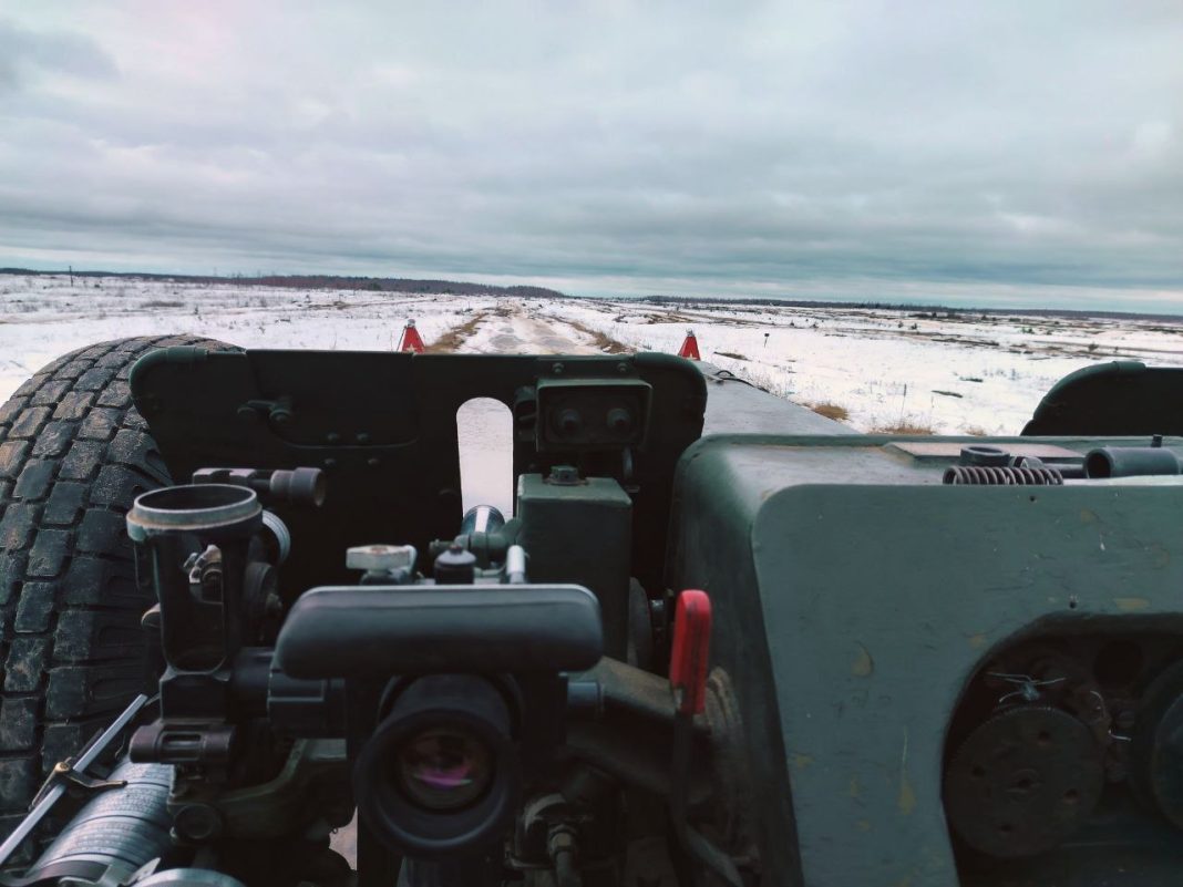 Военные цветы весны: артиллерия Республики Беларусь в действии