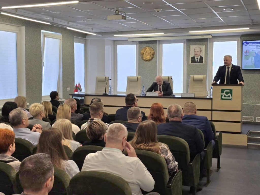 Депутат Александр Шипуло посетил ОАО"Борисовский завод медицинских препаратов" в рамках проекта "Один день в организации"