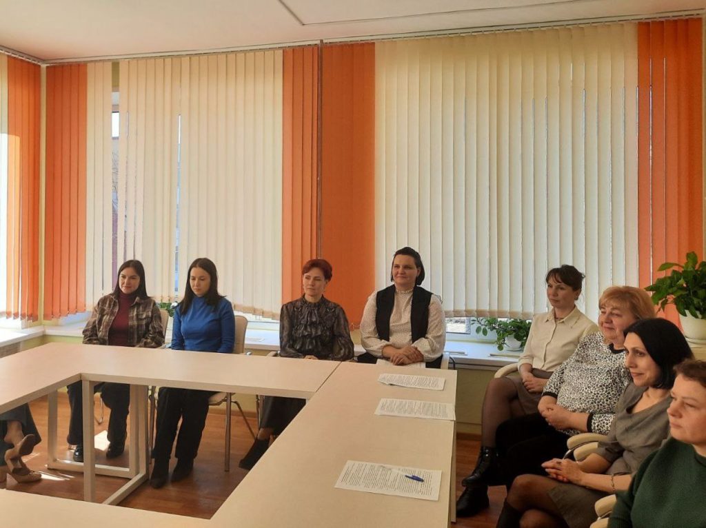 Депутат Палаты представителей Александр Шипуло в рамках работы в округе посетил ГУ «Территориальный центр социального обслуживания населения Борисовского района»