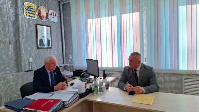 Депутат Палаты представителей Руслан Косыгин Руслан провел ряд рабочий встреч в Неманицком сельисполкоме