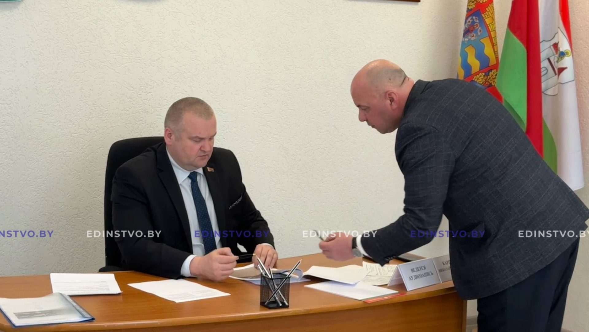 Глава Борисовского района Николай Карпович провел выездной прием граждан в Лошницком сельсовете