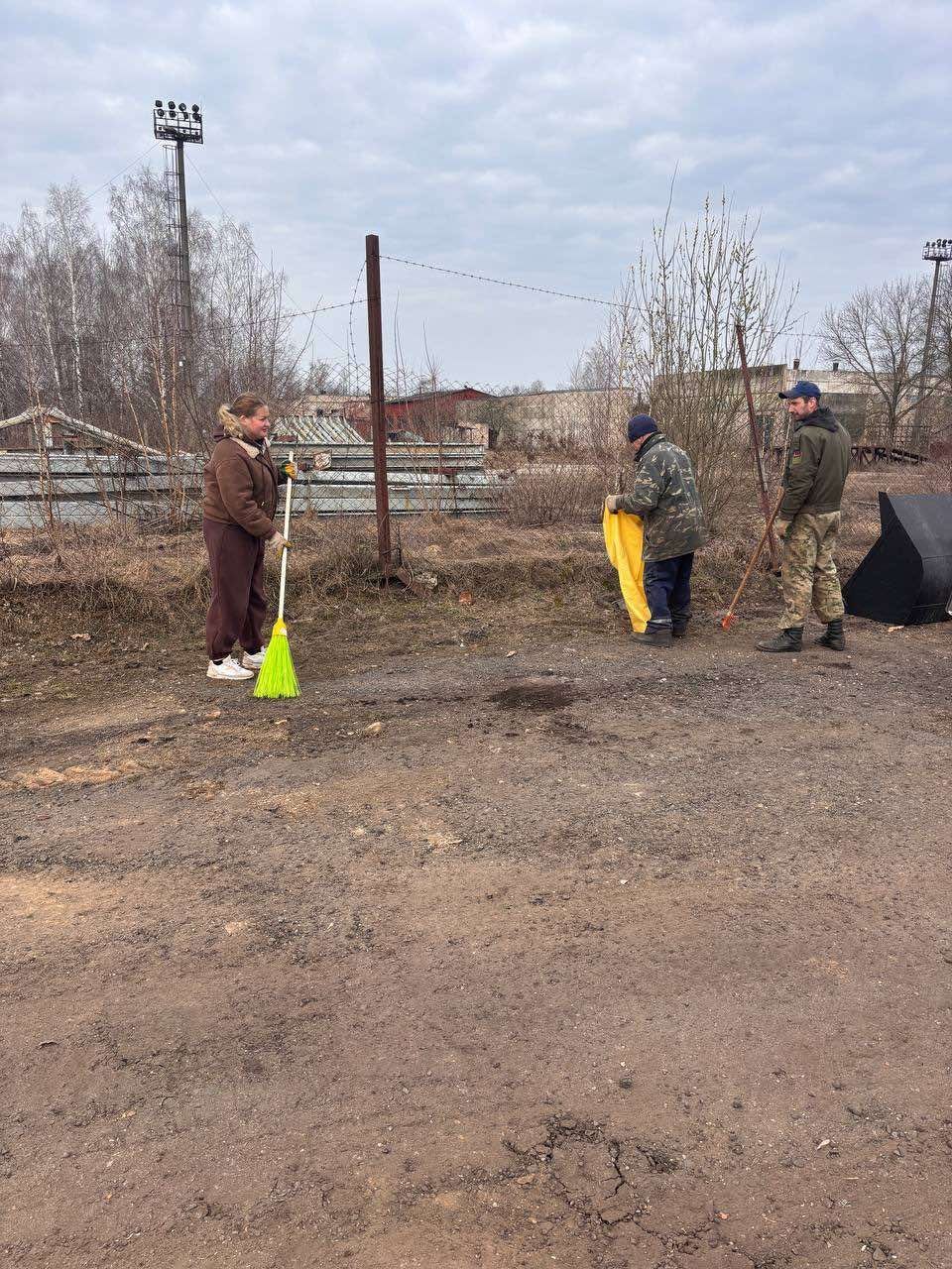 Акция "Чистый четверг", которая проходит в нашем городе в рамках благоустройства, продолжается