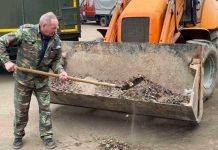 Акция "Чистый четверг", которая проходит в нашем городе в рамках благоустройства, продолжается
