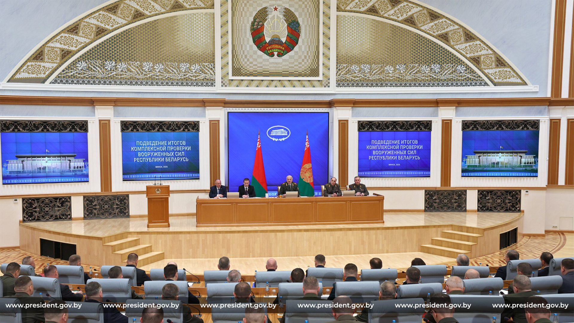 Президент собрал совещание для подведения итогов комплексной проверки Вооруженных Сил
