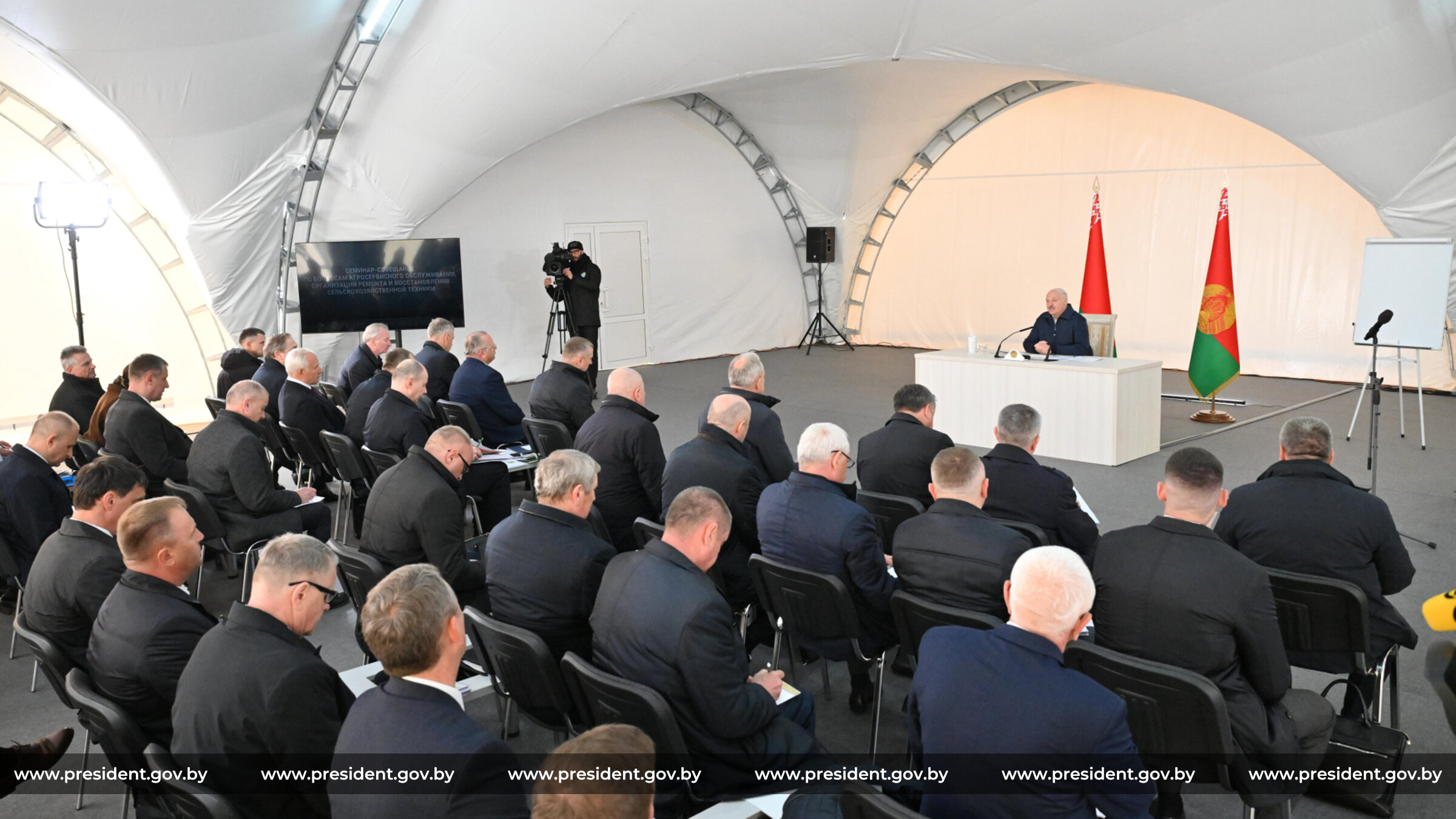 Президент совершил рабочую поездку в Мозырский район Гомельской области