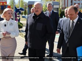 Президент Александр Лукашенко совершил рабочую поездку в Петриковский район Гомельской области