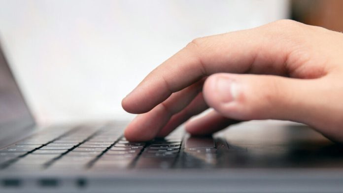 На портале «Е-Паслуга» ежемесячно оказывается около 12 млн электронных услуг