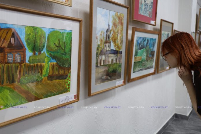 В Борисове открылась выставка победителей фестиваля «Мир, в котором я живу…»