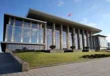 Александр Лукашенко — новым руководителям районов: «Вы президенты на этом клочке земли — районе. Действуйте»