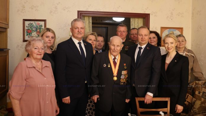 Ветеран Великой Отечественной войны Константин Евграфов отметил столетний юбилей Ветеран Великой Отечественной войны Константин Евграфов отметил столетний юбилей