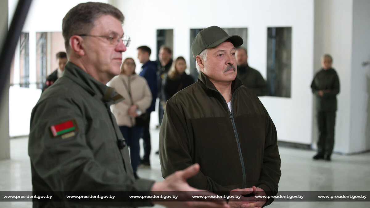 Александр Лукашенко принял участие в республиканском субботнике