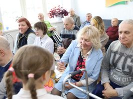 Поделиться теплом: Борисовский район присоединился к акции «Подари радость ближнему» Поделиться теплом: Борисовский район присоединился к акции «Подари радость ближнему»