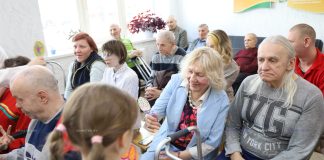 Поделиться теплом: Борисовский район присоединился к акции «Подари радость ближнему»