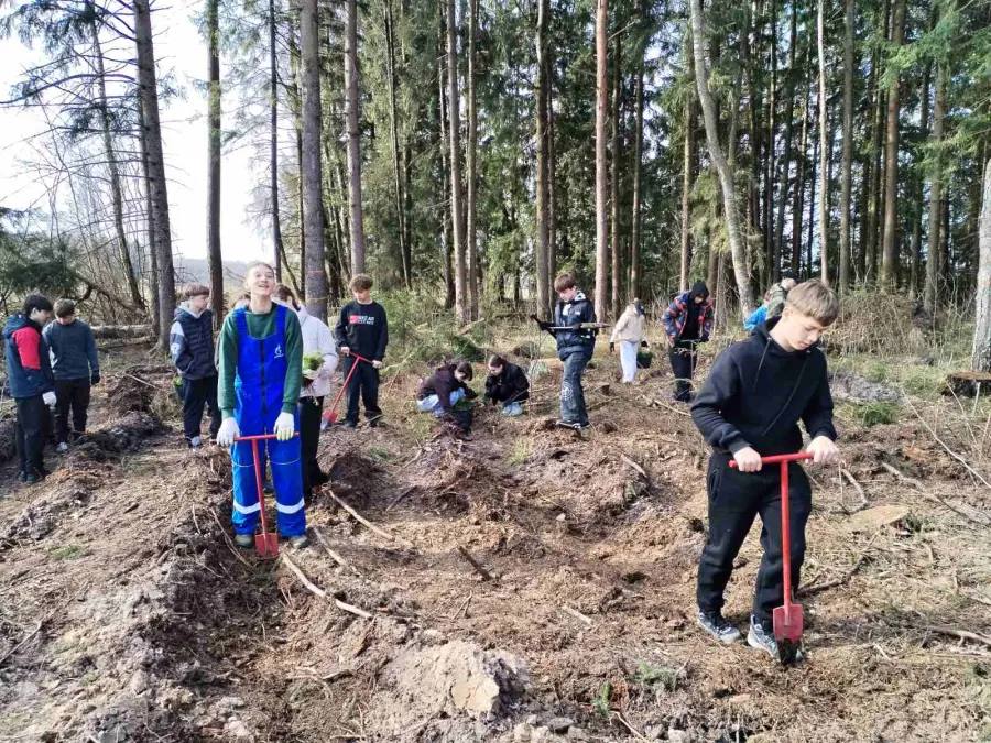 Ребята из Лошницкой средней школы присоединились к важной акции