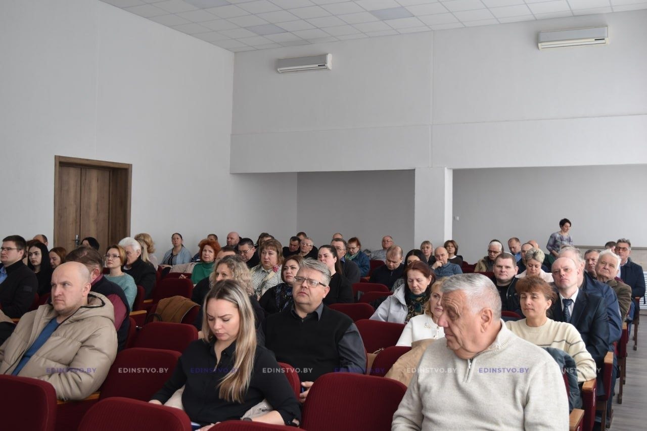 Как создать здоровую психосоциальную рабочую среду, обсудили на семинаре-совещании в Борисове