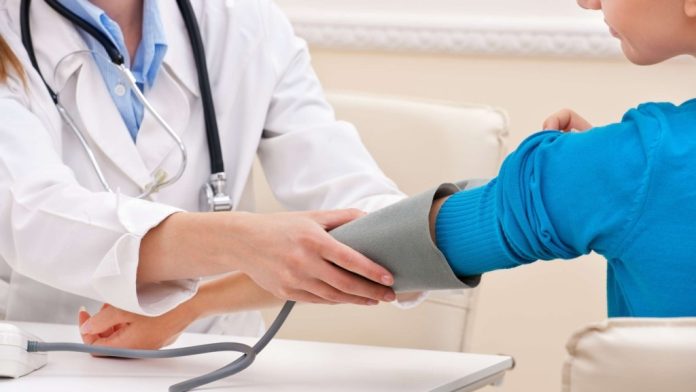 Как будут работать организации здравоохранения в выходные и праздничные дни