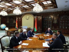 Президент Беларуси Александр Лукашенко встретился с губернатором Свердловской области России Денисом Паслером Президент Беларуси Александр Лукашенко встретился с губернатором Свердловской области России Денисом Паслером