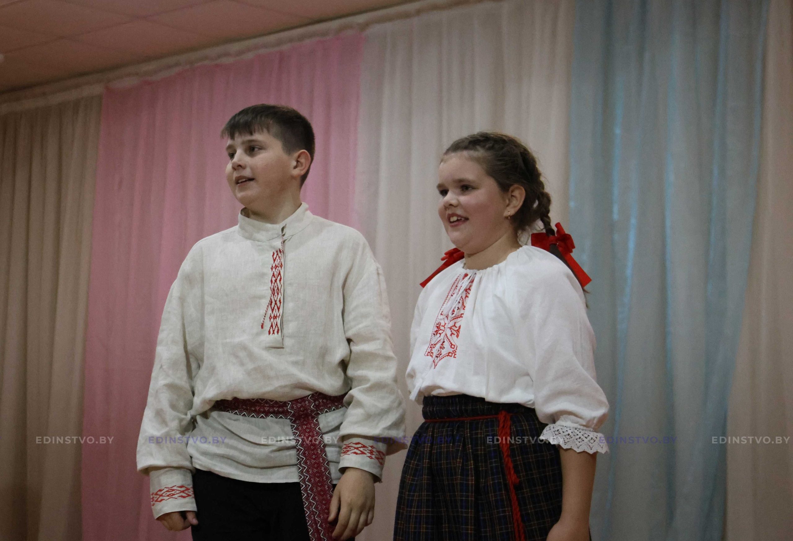 Конкурс беларускіх побытавых танцаў аб’яднаў танцораў вобласці ў Барысаве