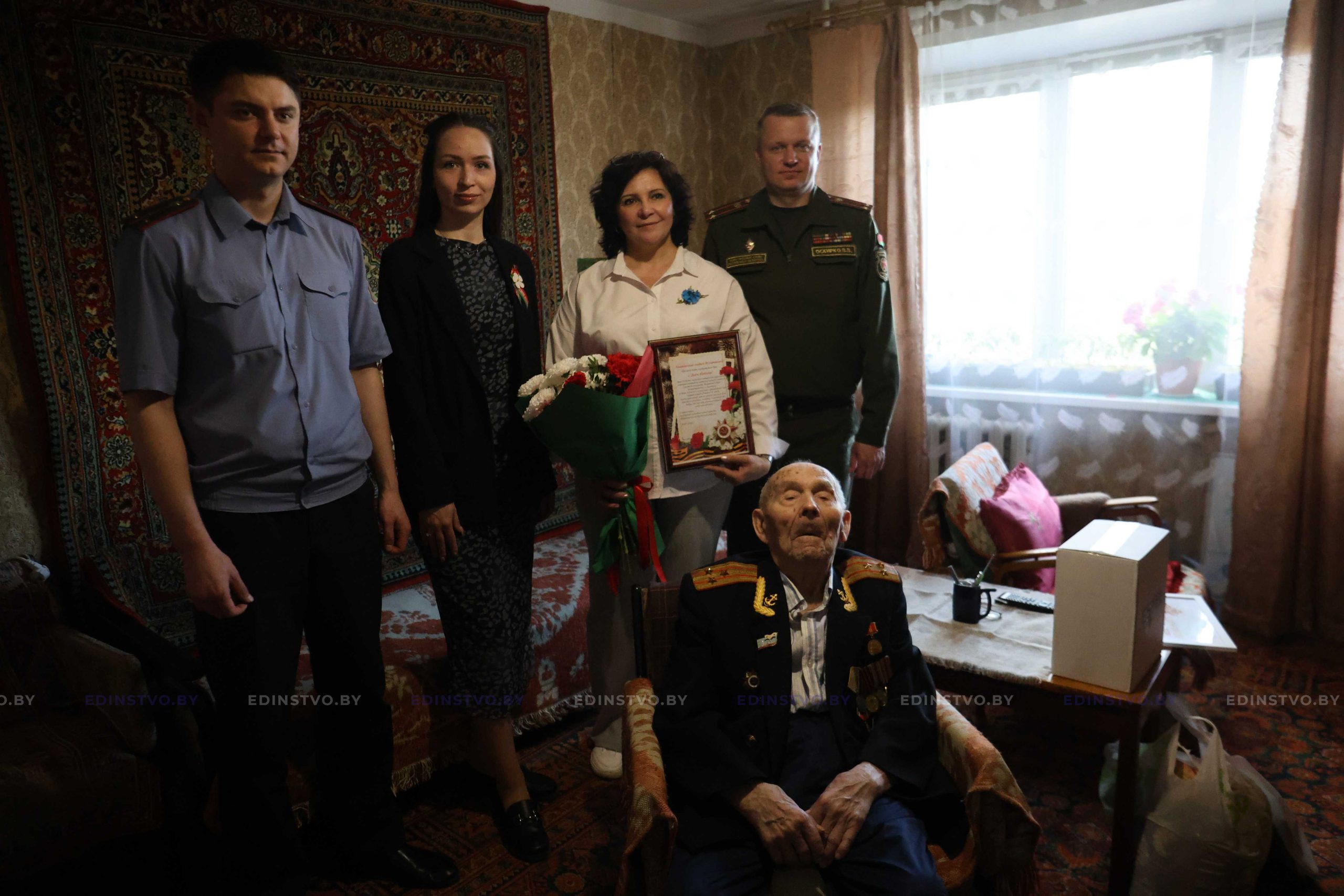 В Борисове в преддверии Дня Победы торжественно поздравили участников Великой Отечественной войны. ФОТОРЕПОРТАЖ