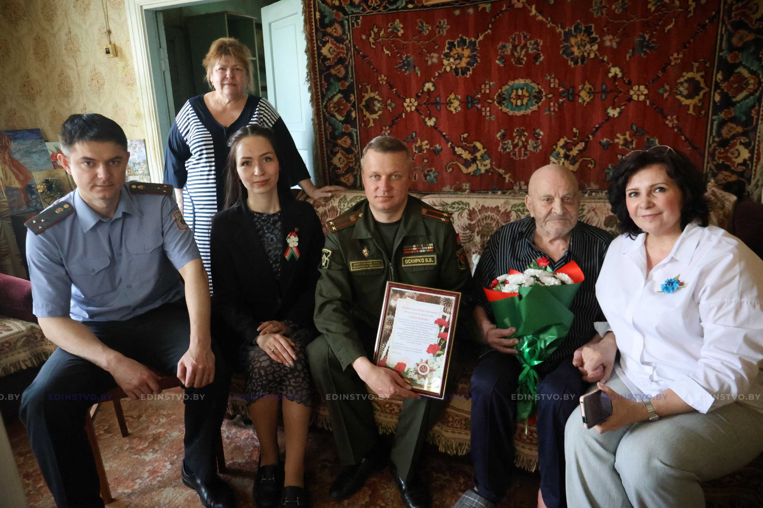 В Борисове в преддверии Дня Победы торжественно поздравили участников Великой Отечественной войны. ФОТОРЕПОРТАЖ