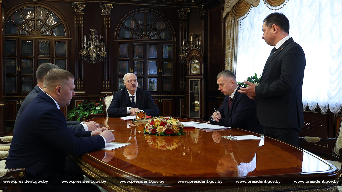 Александр Лукашенко рассмотрел кадровые вопросы