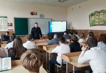 Как уберечь подростков от роковых ошибок на каникулах, рассказали правоохранители