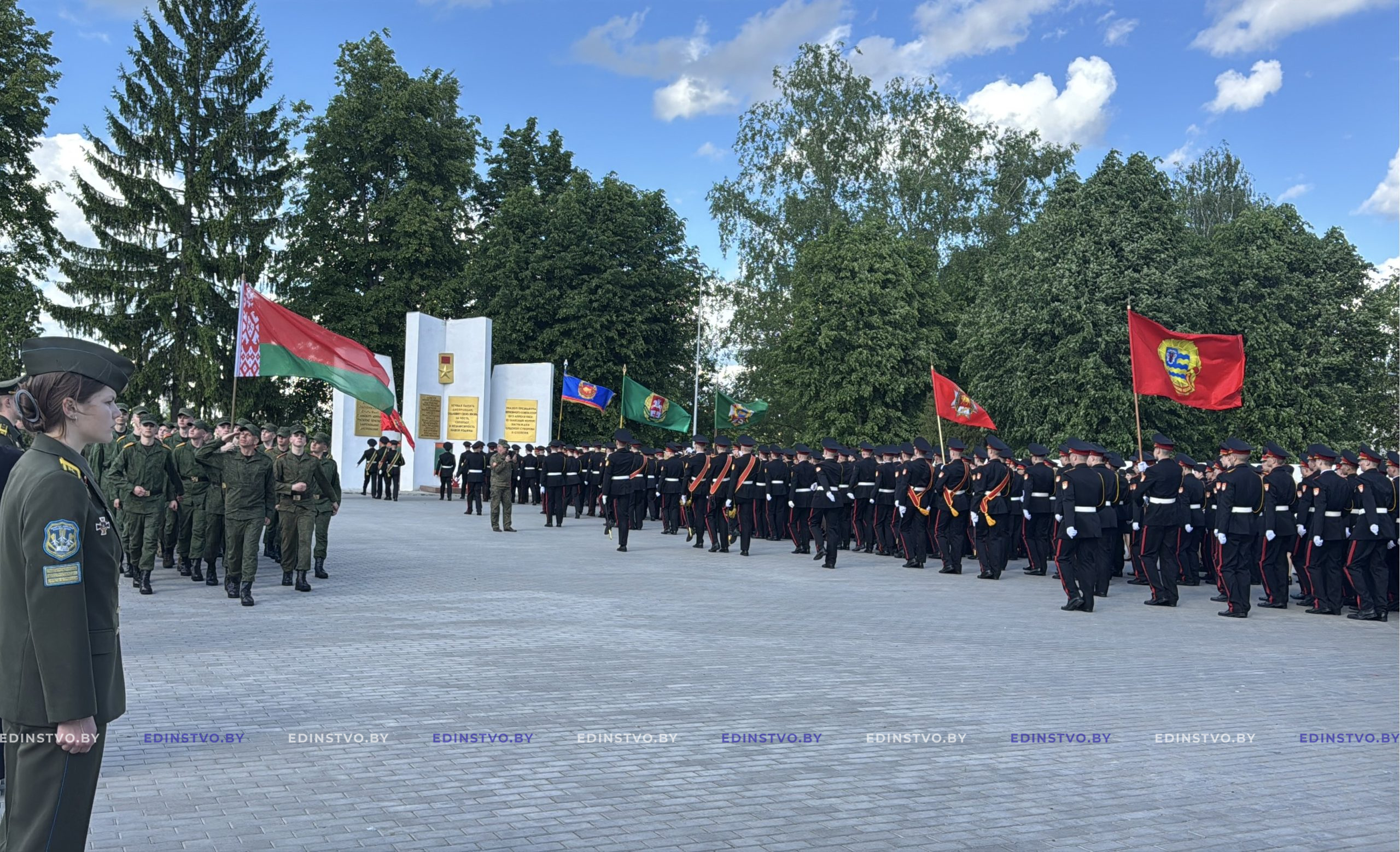 На базе группы артиллерии СЗОК начался учебно-полевой сбор для кадет и суворовцев. Побывали на открытии