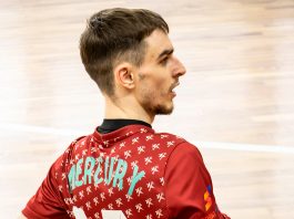 Мини-футбол: все фавориты победили