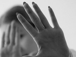 Выйти из порочного круга: как помочь жертвам домашнего насилия рассказывает психолог