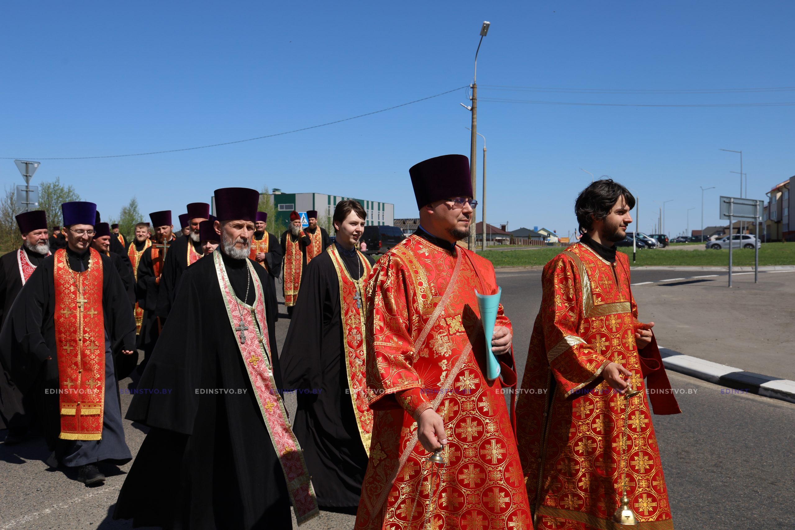 Пасхальный общеепархиальный Крестный ход прибыл в Борисов