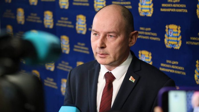 Председатель Миноблисполкома поздравил с Днем печати и наступающим Днем работников радио, телевидения и связи