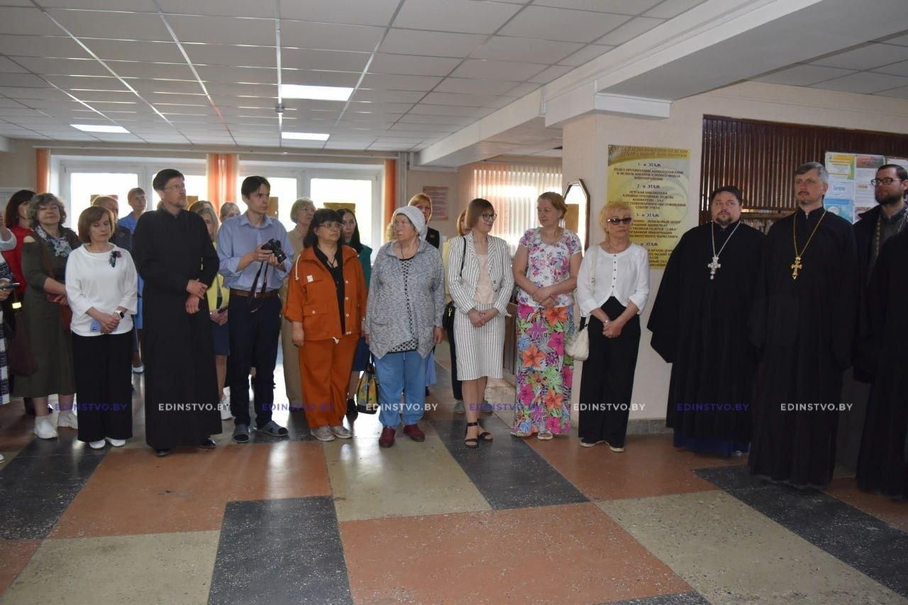 В Борисове с участием владыки Амвросия открылась масштабная фотовыставка «Литургия с Патриархом»