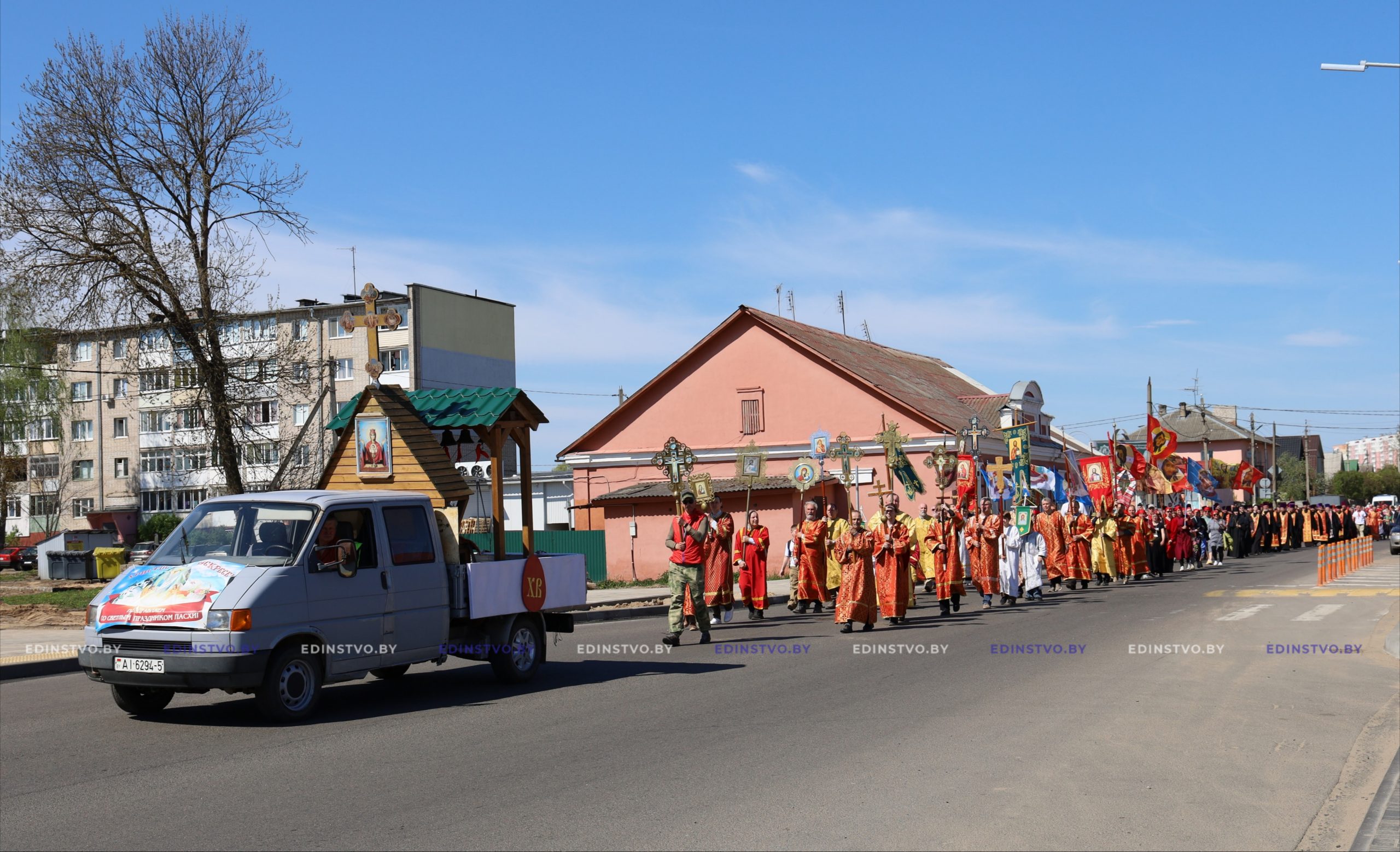 Пасхальный общеепархиальный Крестный ход прибыл в Борисов