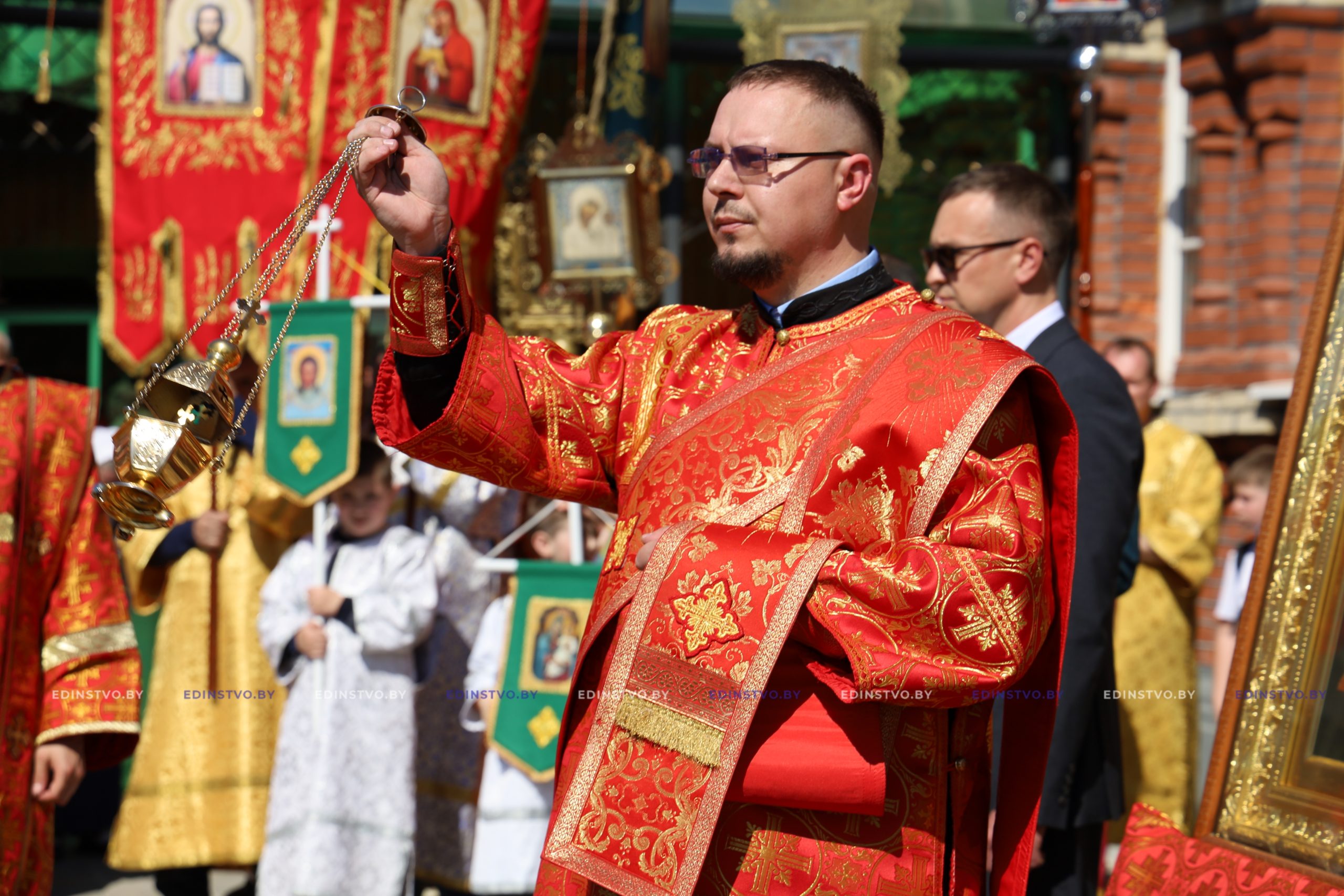 Пасхальный общеепархиальный Крестный ход прибыл в Борисов