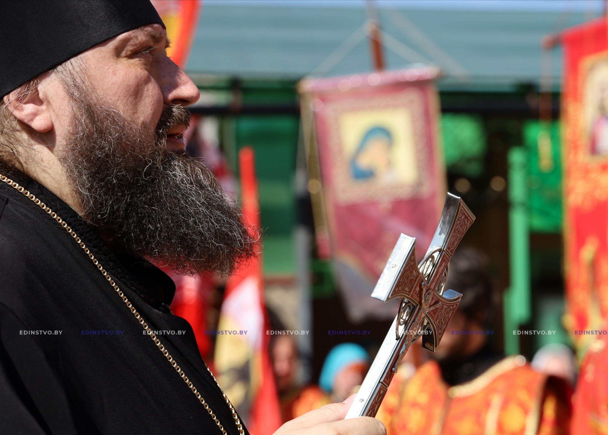 Пасхальный общеепархиальный Крестный ход прибыл в Борисов