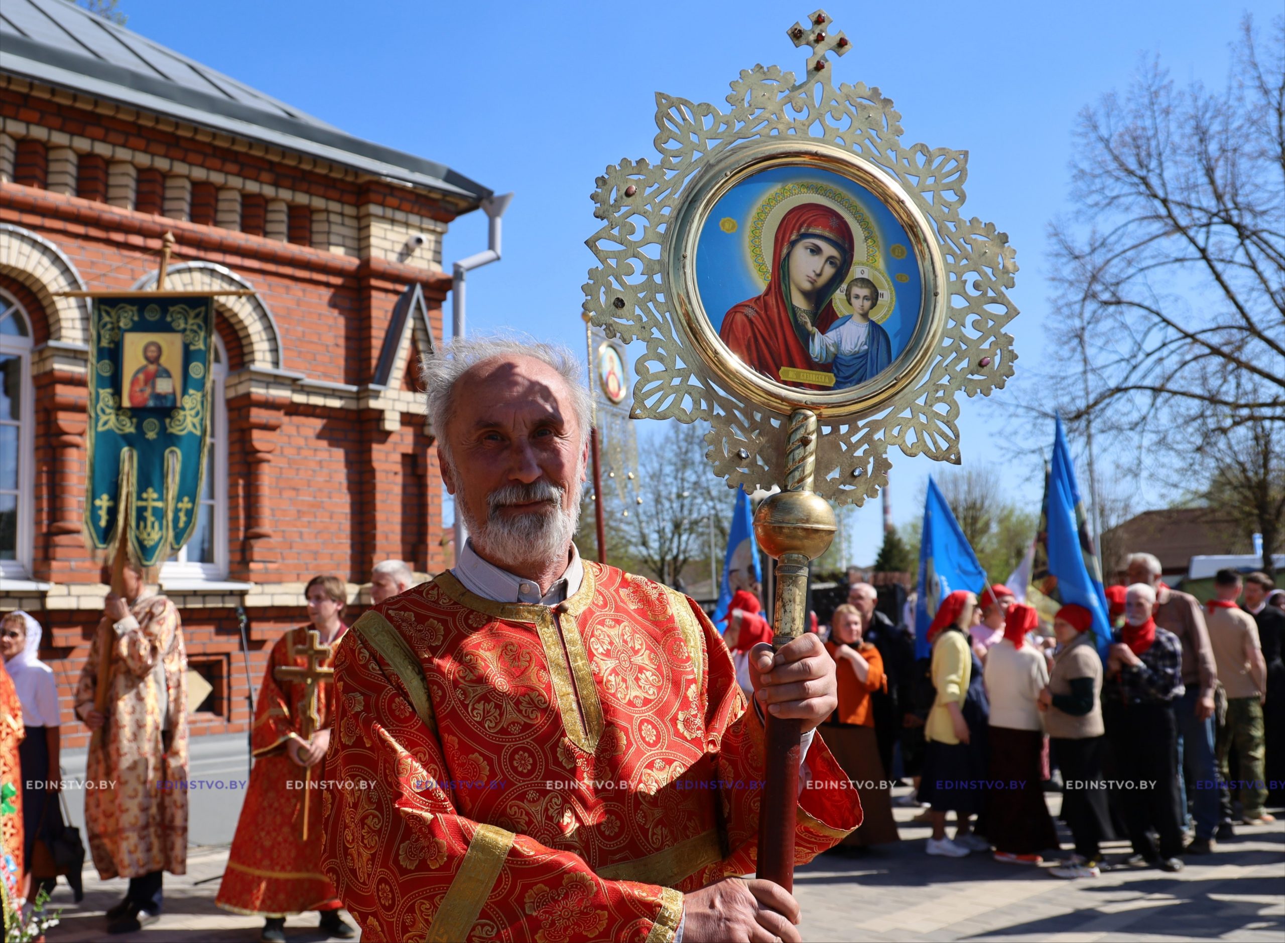 Пасхальный общеепархиальный Крестный ход прибыл в Борисов