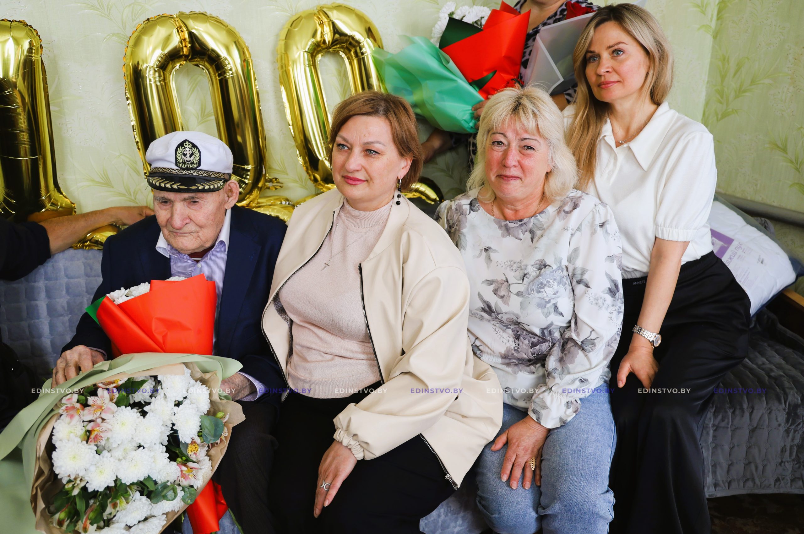 В Борисове со 100-летним юбилеем поздравили участника Великой Отечественной войны Ивана Косяченко