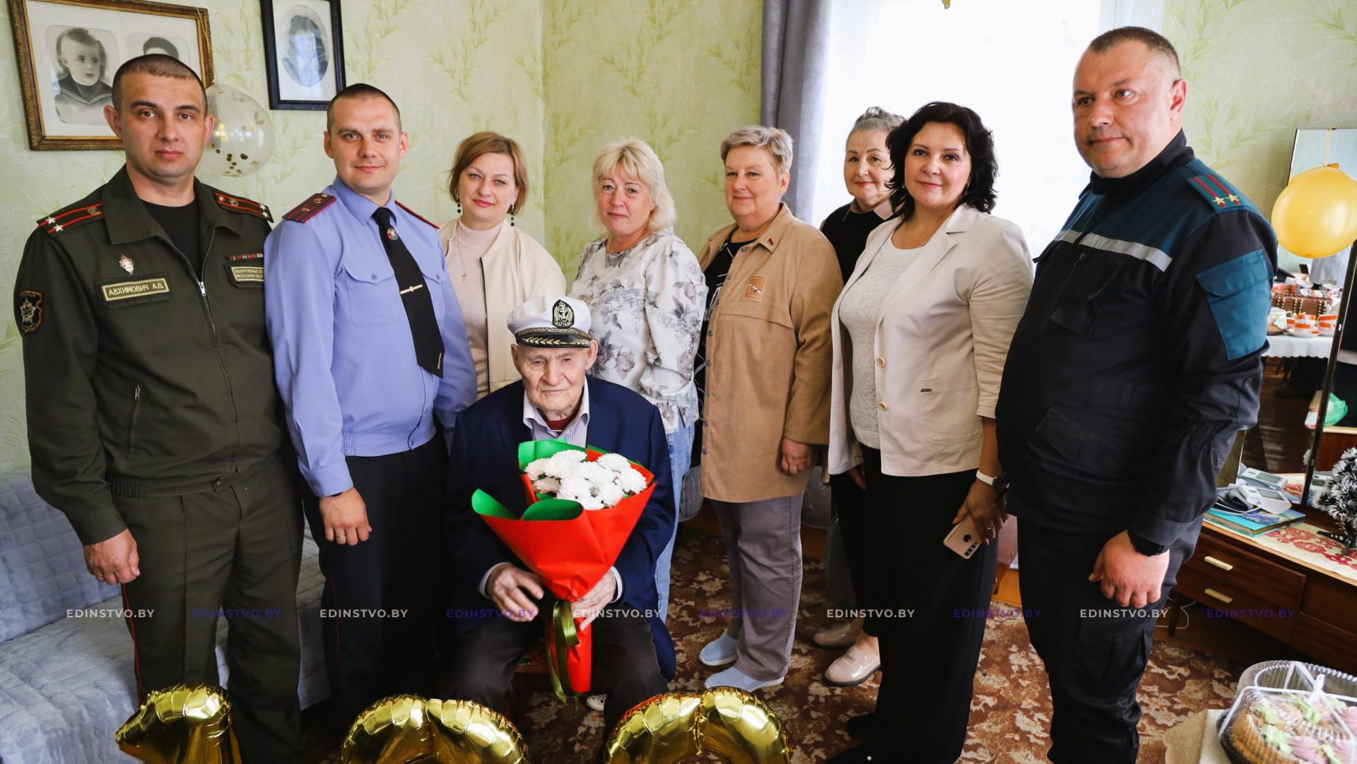 В Борисове со 100-летним юбилеем поздравили участника Великой Отечественной войны Ивана Косяченко