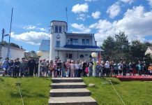 Спасатели ОСВОД напоминают маленьким борисовчанам о правилах безопасности на воде