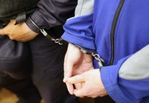 Подожгли дома, избили «курьера»: прокуратура Слуцкого района поддержала гособвинение в отношении двух «спортиков» и их сообщников