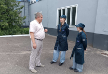 Профсоюзный мониторинг оценил условия работы студотряда на Борисовском заводе пластмассовых изделий