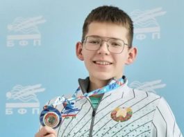 Плавание: наши юные спортсмены завоевали шесть медалей