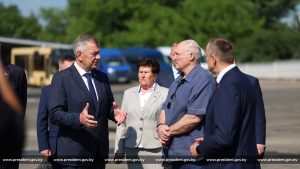 Александр Лукашенко во время рабочей поездки в Шкловский район посещает реконструируемый комплекс зданий ремонтных мастерских