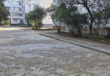 Как благоустраивается общий двор трех борисовских многоэтажек