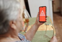 Как обезопасить пожилых родственников, которые используют информационно-коммуникационные технологии, от мошенников