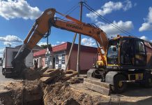 В Борисове продолжаются работы по благоустройству: ремонт теплотрассы, дороги и новая техника