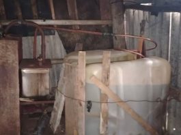 Житель Борисовского района организовал мини-производство самогона