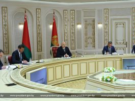 Александр Лукашенко встретился с губернатором Архангельской области России Александром Цыбульским