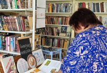 «Пакаштуйце беларускае». Увазе наведвальнікаў гарадской бібліятэкі №2 прадставілі кнігі пра беларускую кухню