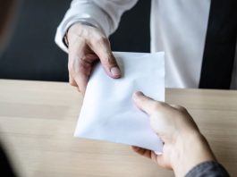 Взятки — около 30 млн российских рублей. В Витебске суд вынес приговор должностному лицу Взятки - около 30 млн российских рублей. В Витебске суд вынес приговор должностному лицу